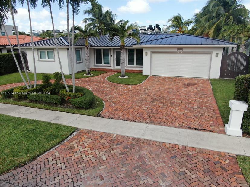 Picture of 2055 Arch Creek Dr, North Miami FL 33181