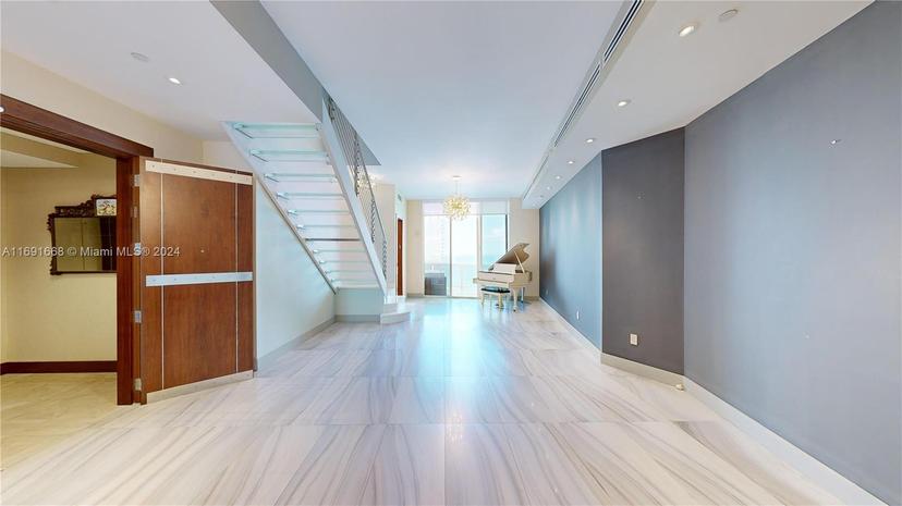 Picture of 18201 Collins Ave, Sunny Isles Beach FL 33160