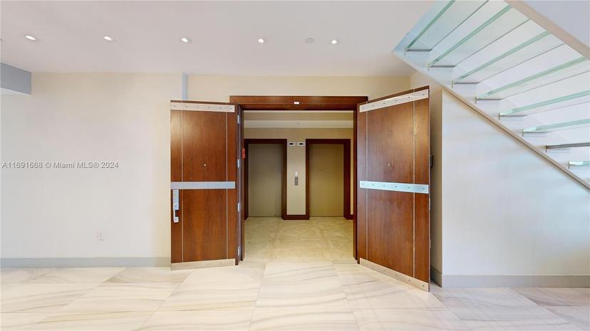 Picture of 18201 Collins Ave, Sunny Isles Beach FL 33160
