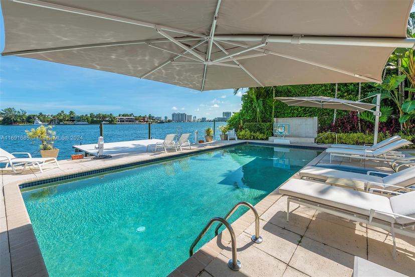 Picture of 279 N Hibiscus Dr, Miami Beach FL 33139