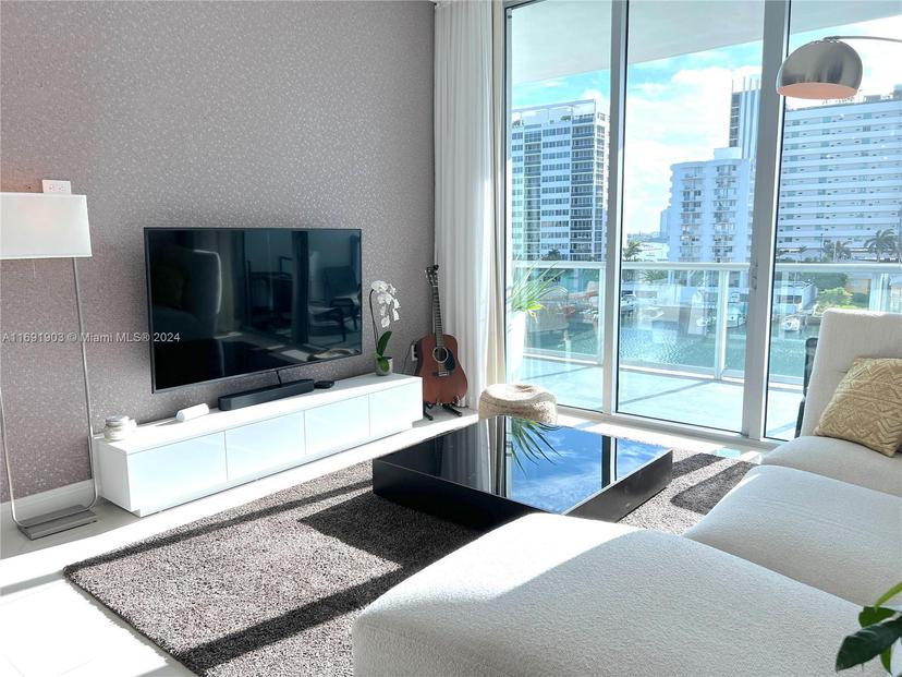 Picture of 7928 East Dr # 605, North Bay Village FL 33141