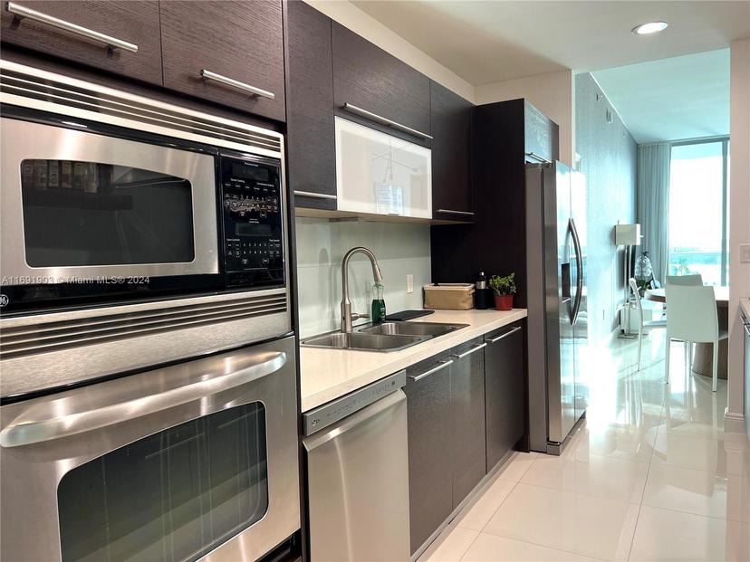 Picture of 7928 East Dr # 605, North Bay Village FL 33141