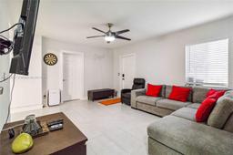 Picture of 1213 Chateau Park Dr, Fort Lauderdale, FL 33311