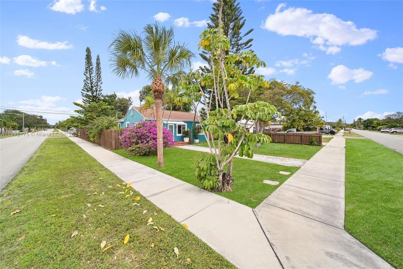 Picture of 2447 Wilson St, Hollywood FL 33020