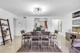 Picture of 271 W Park Dr # 7, Miami, FL 33172