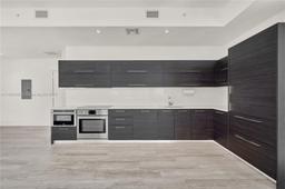 Picture of 45 SW 9Th St # 4306, Miami, FL 33130