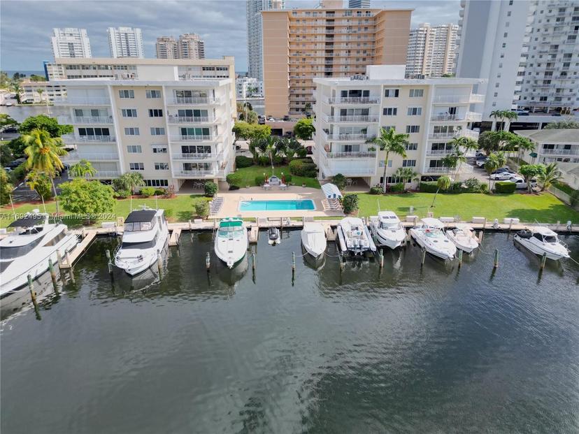 Picture of 120 Golden Isles Dr # 22B, Hallandale Beach FL 33009