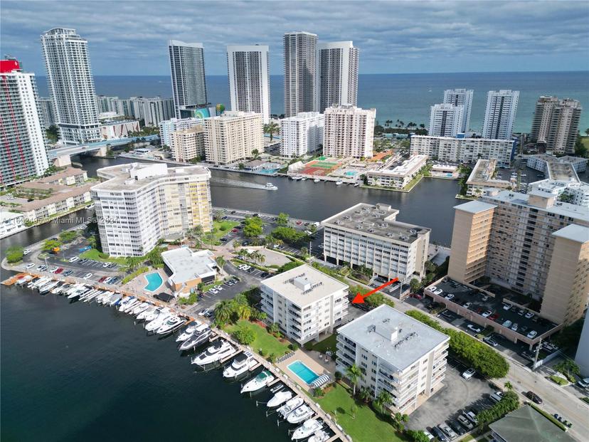 Picture of 120 Golden Isles Dr # 22B, Hallandale Beach FL 33009
