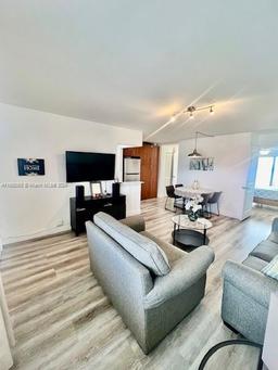 Picture of 7904 West Dr # 1008, North Bay Village, FL 33141