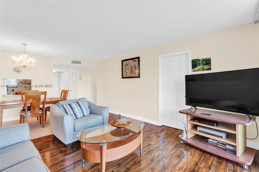 Picture of 2951 E Sunrise Lakes Dr # 209, Sunrise FL 33322