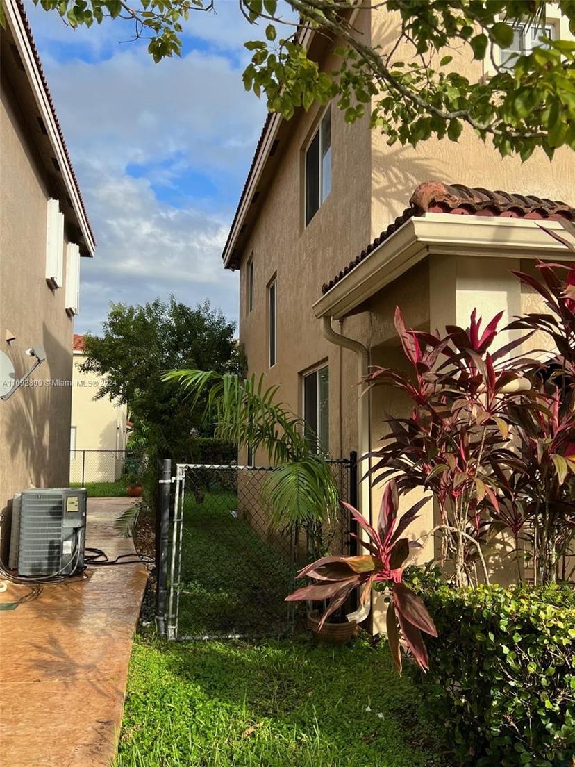 Picture of 20503 NW 11Th Ave, Miami Gardens FL 33169