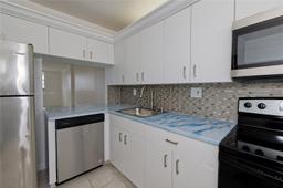 Picture of 2903 N Miami Beach Blvd # 806, North Miami Beach, FL 33160