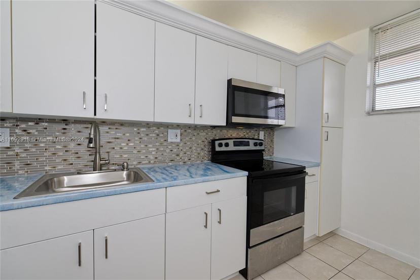 Picture of 2903 N Miami Beach Blvd # 806, North Miami Beach FL 33160