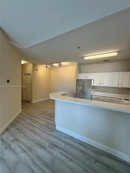 Picture of 8239 Claire Ann Dr # 307, Orlando, FL 32825