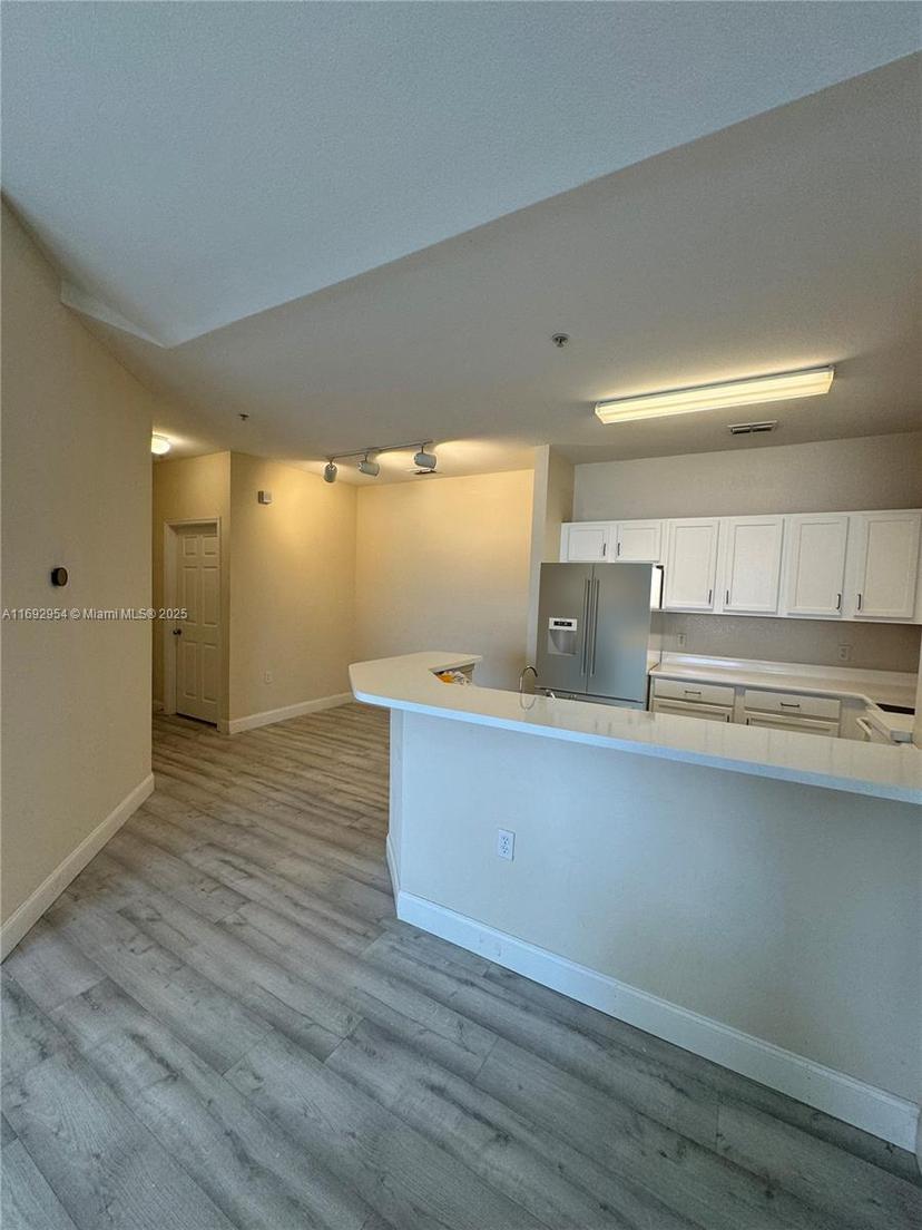 Picture of 8239 Claire Ann Dr # 307, Orlando FL 32825