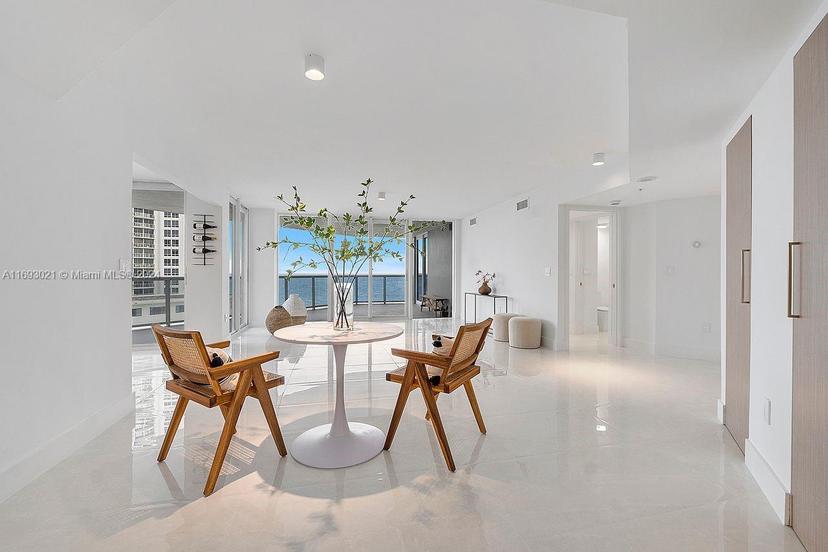 Picture of 6301 Collins Ave # 1508, Miami Beach FL 33141