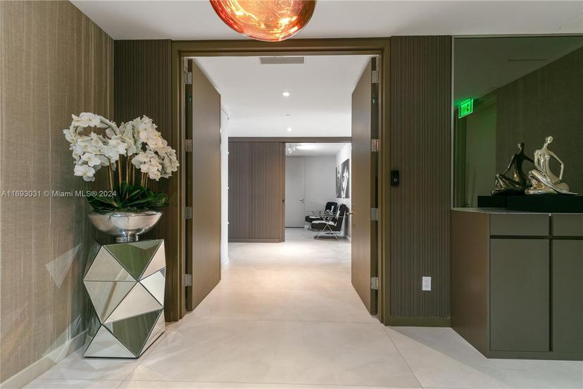 Picture of 18975 Collins Ave # 3402, Sunny Isles Beach FL 33160