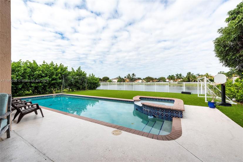 Picture of 1850 NW 72Nd Way, Pembroke Pines FL 33024