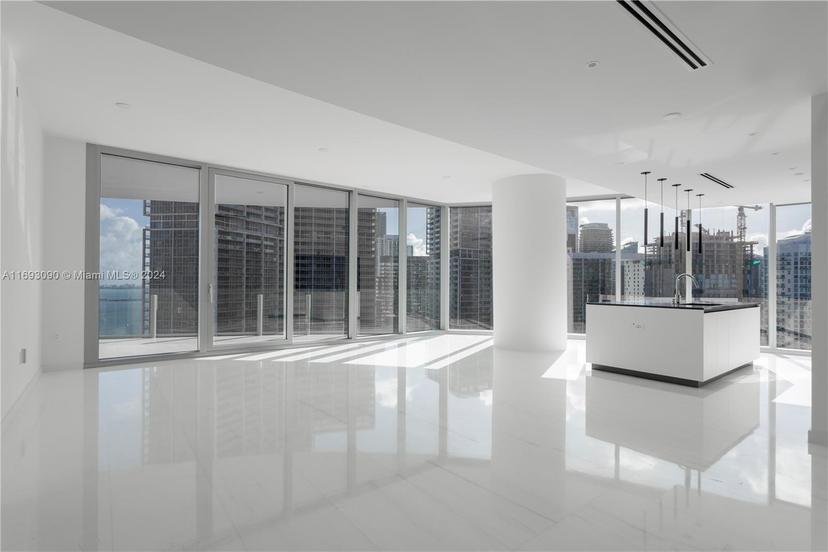 Picture of 300 Biscayne Blvd Way # 3307, Miami FL 33131