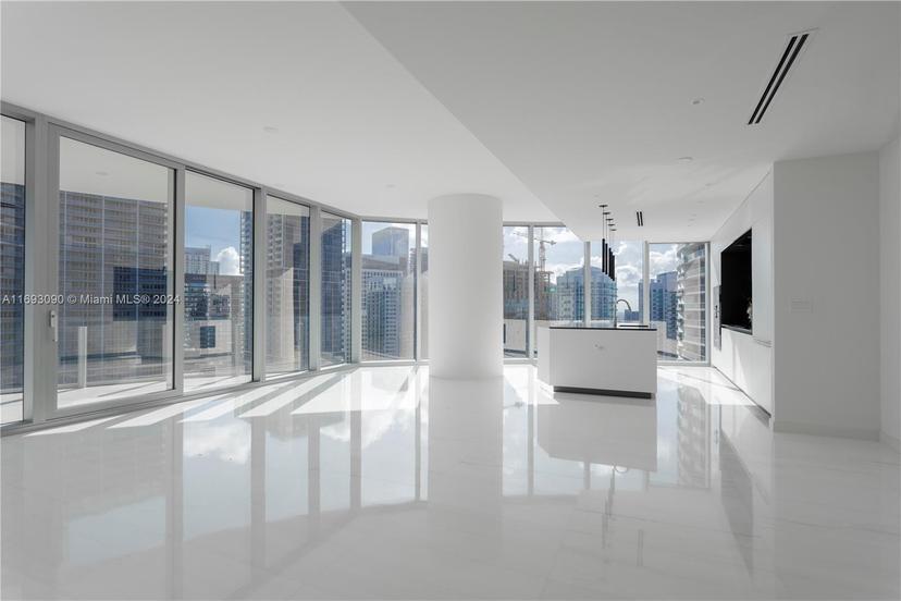 Picture of 300 Biscayne Blvd Way # 3307, Miami FL 33131