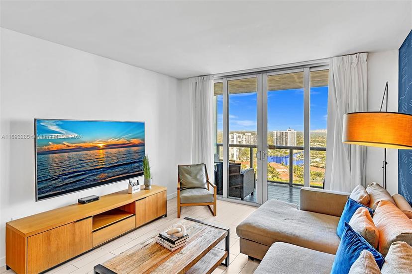 Picture of 2602 E Hallandale Beach Blvd Unit # R2708, Hallandale Beach FL 33009