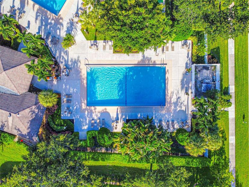 Picture of 3850 Oaks Clubhouse Dr # 307, Pompano Beach FL 33069