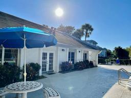 Picture of 721 N Pine Island Rd # 213, Plantation, FL 33324