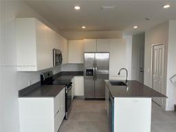 Picture of 19114 SW 345 Ter # 19114, Homestead, FL 33034