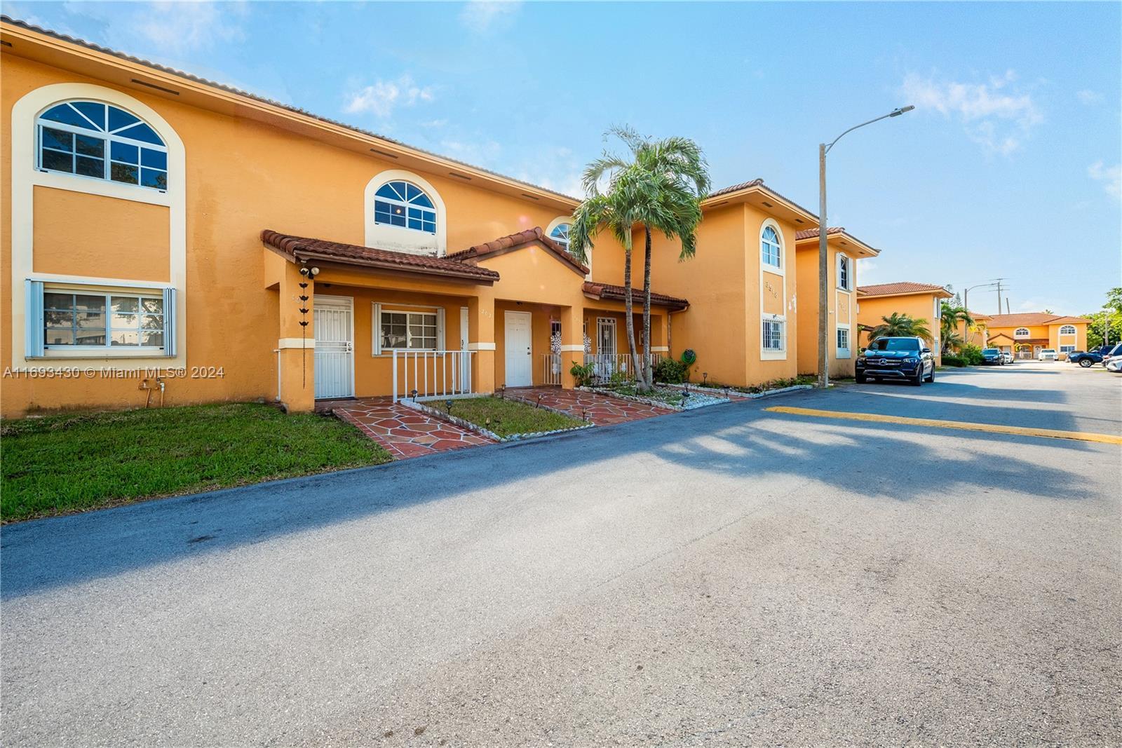 Picture of 3518 W 80Th St # 49, Hialeah, FL 33018