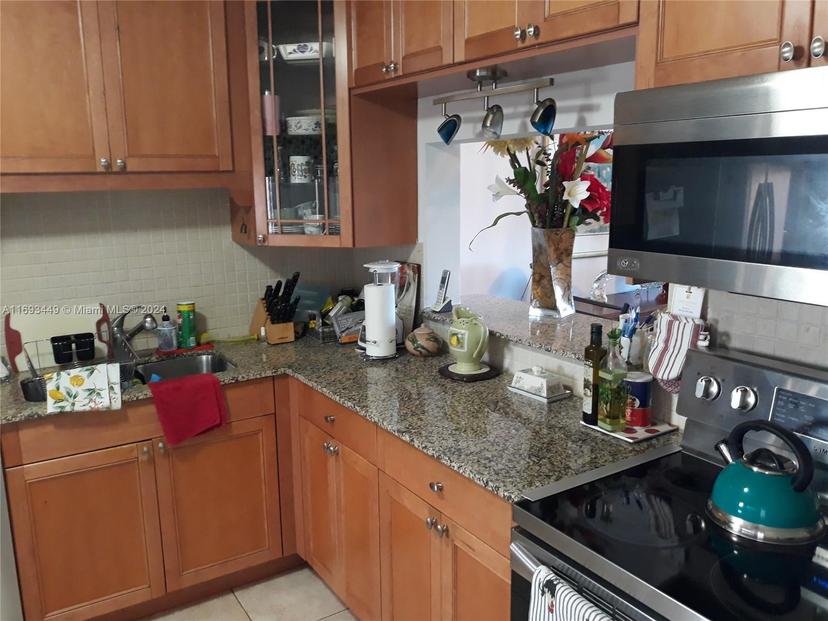 Picture of 215 SE 3Rd Ave # 407A, Hallandale Beach FL 33009