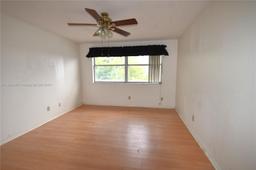 Picture of 10414 NW 24Th Pl # 405, Sunrise, FL 33322