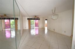 Picture of 10414 NW 24Th Pl # 405, Sunrise, FL 33322