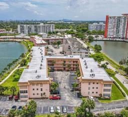 Picture of 18707 NE 14Th Ave # 528, Miami, FL 33179