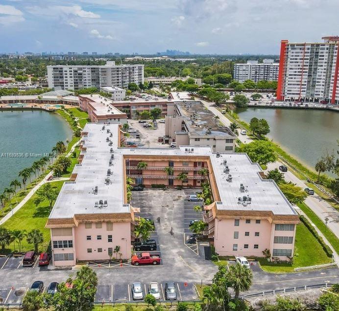 Picture of 18707 NE 14Th Ave # 528, Miami FL 33179
