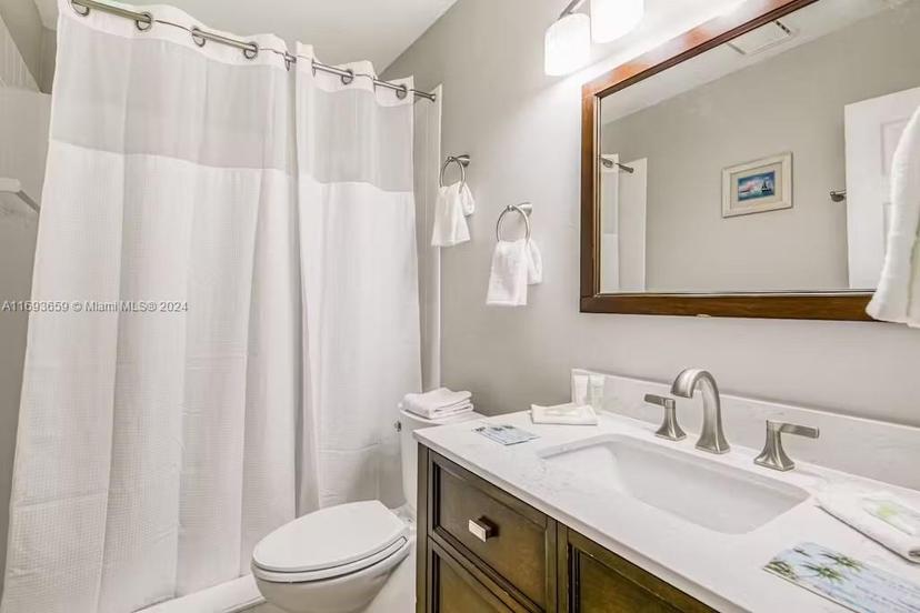 Picture of 231 NE 23Rd Ave, Pompano Beach FL 33062