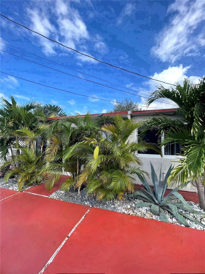Picture of 623 SW 6Th Ter # 1-2, Hallandale Beach FL 33009
