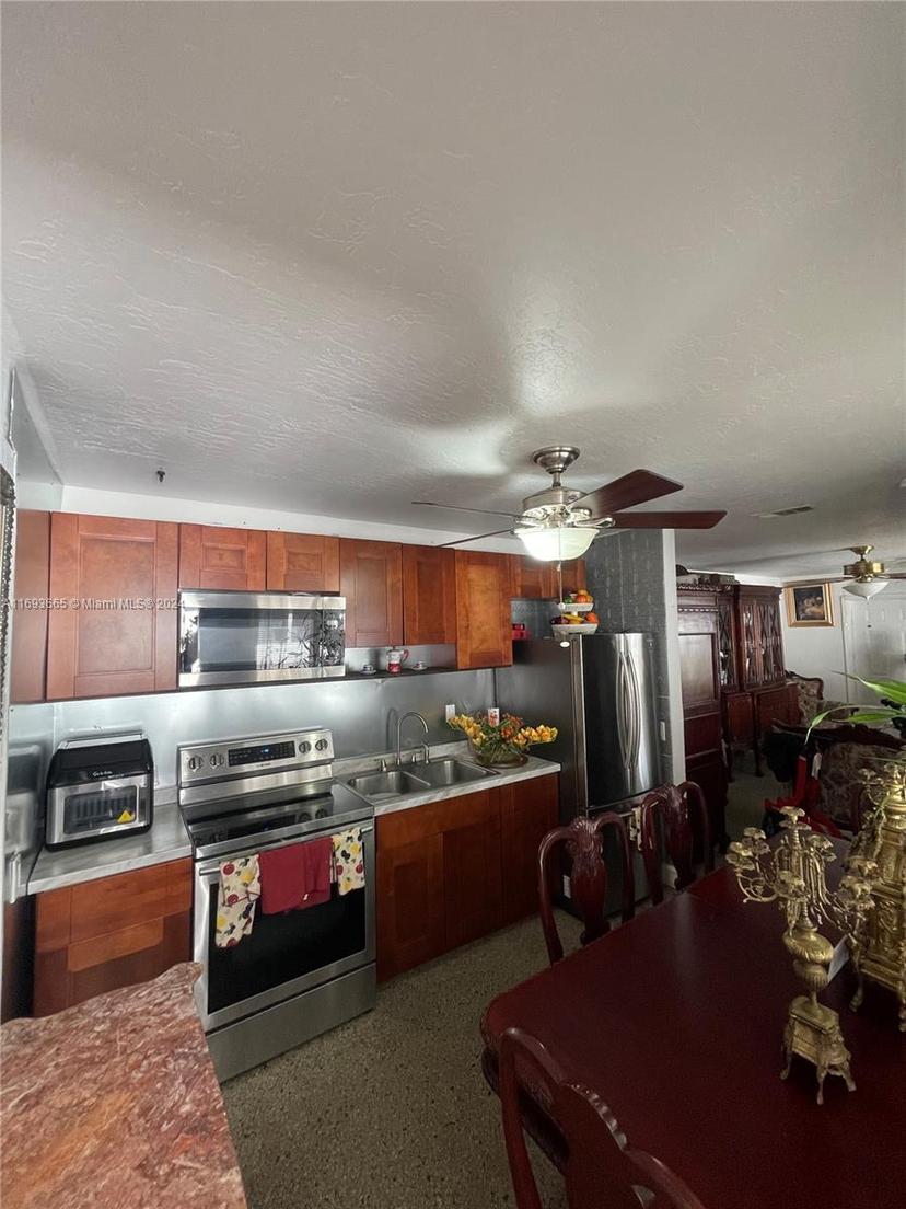 Picture of 623 SW 6Th Ter # 1-2, Hallandale Beach FL 33009