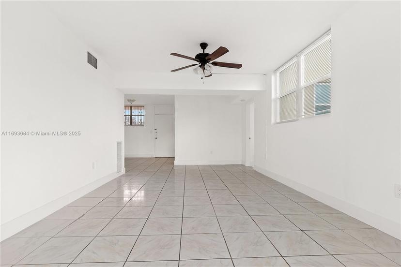 Picture of 1475 NE 125Th Ter # 414K, North Miami FL 33161