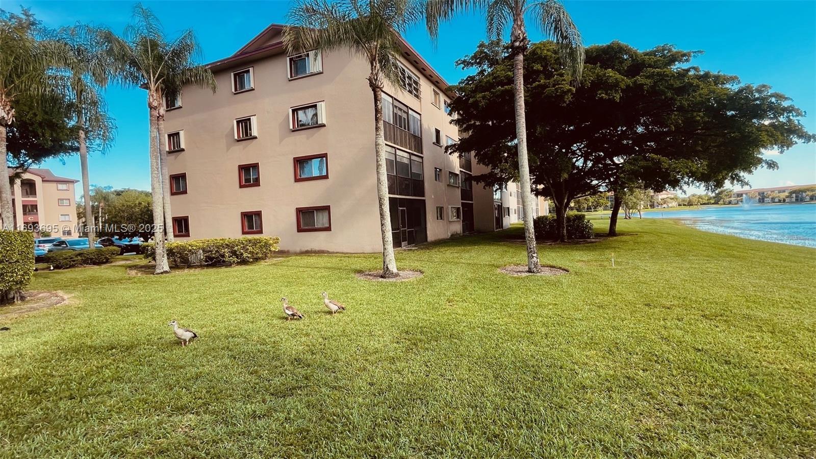 Picture of 950 SW 138Th Ave # 314B, Pembroke Pines, FL 33027