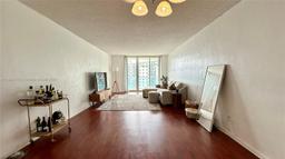 Picture of 19380 Collins Ave # 1425, Sunny Isles Beach, FL 33160