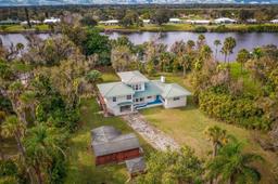 Picture of 671 Live Oak Ln, La Belle, FL 33935