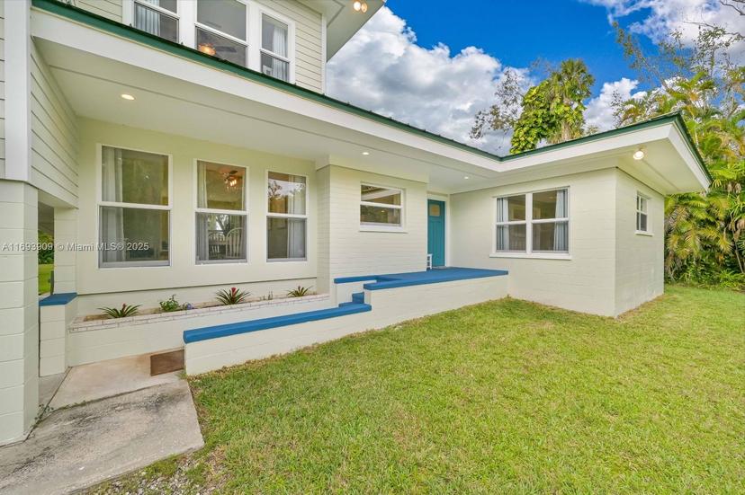 Picture of 671 Live Oak Ln, La Belle FL 33935