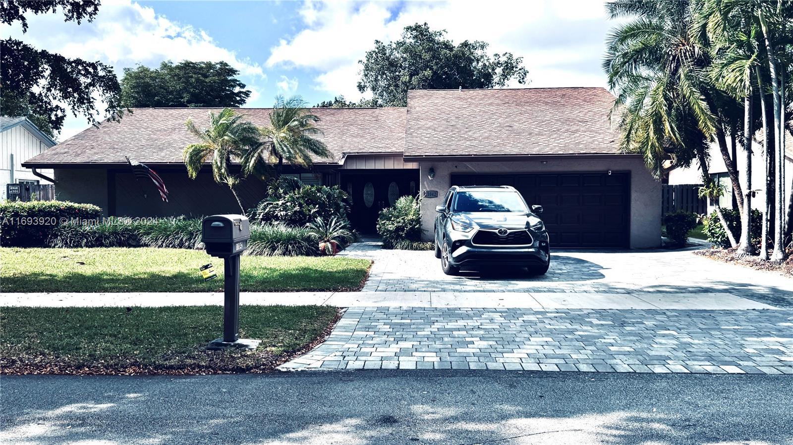 Picture of 11042 SW 129Th Pl, Miami, FL 33186