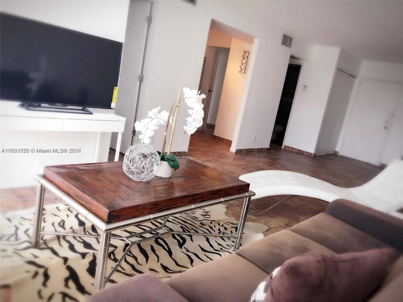 Picture of 801 Three Islands Blvd # 411, Hallandale Beach FL 33009