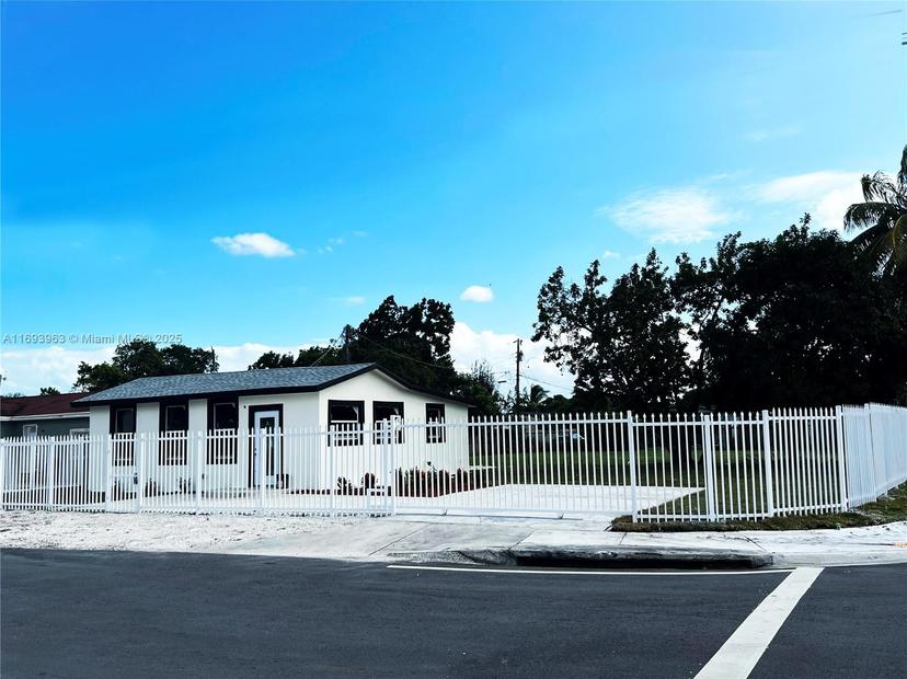 Picture of 3180 NW 92Nd St, Miami FL 33147