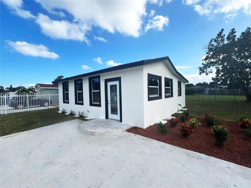Picture of 3180 NW 92Nd St, Miami FL 33147