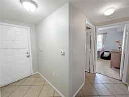 Picture of 6458 Emerald Dunes Dr # 303, West Palm Beach, FL 33411