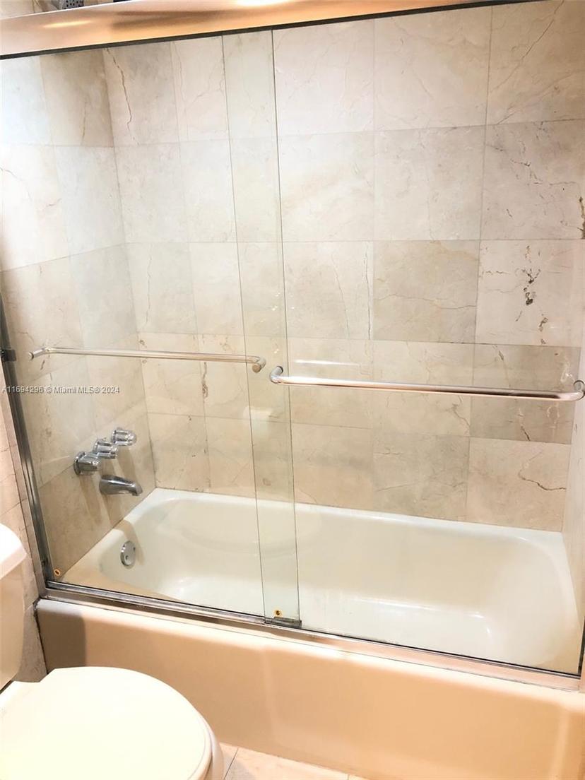 Picture of 3901 S Ocean Dr # 2J, Hollywood FL 33019