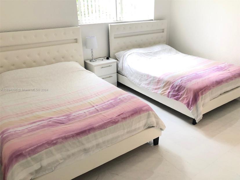 Picture of 3901 S Ocean Dr # 2J, Hollywood FL 33019