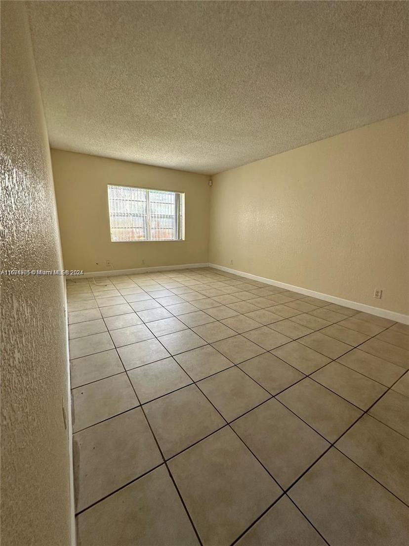 Picture of 4865 NW 9Th Dr # 4865, Plantation FL 33317